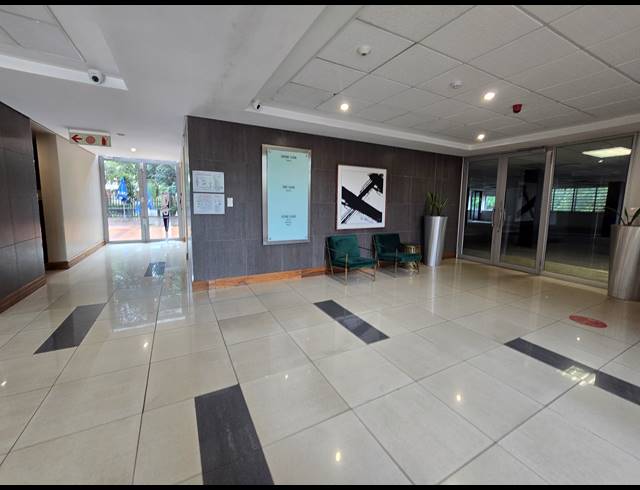 669M² OFFICE TO LET IN BRYANSTON